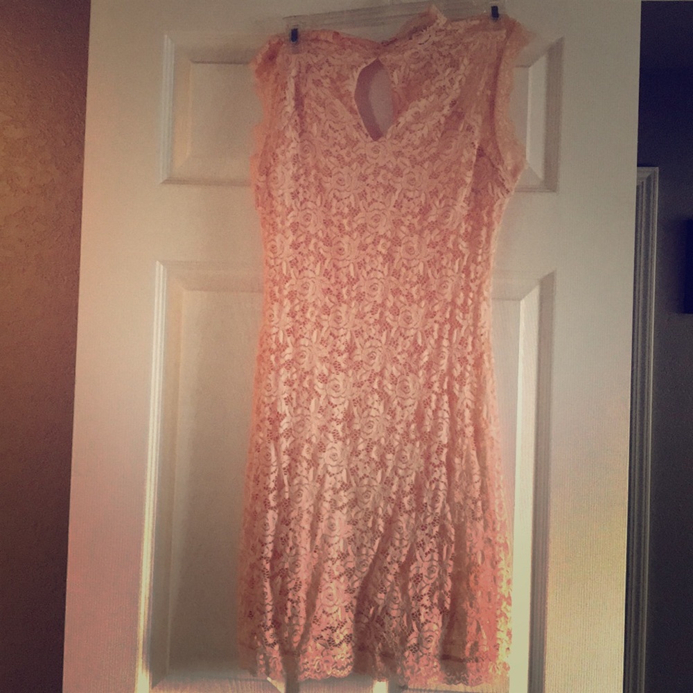 Bebe lace dress